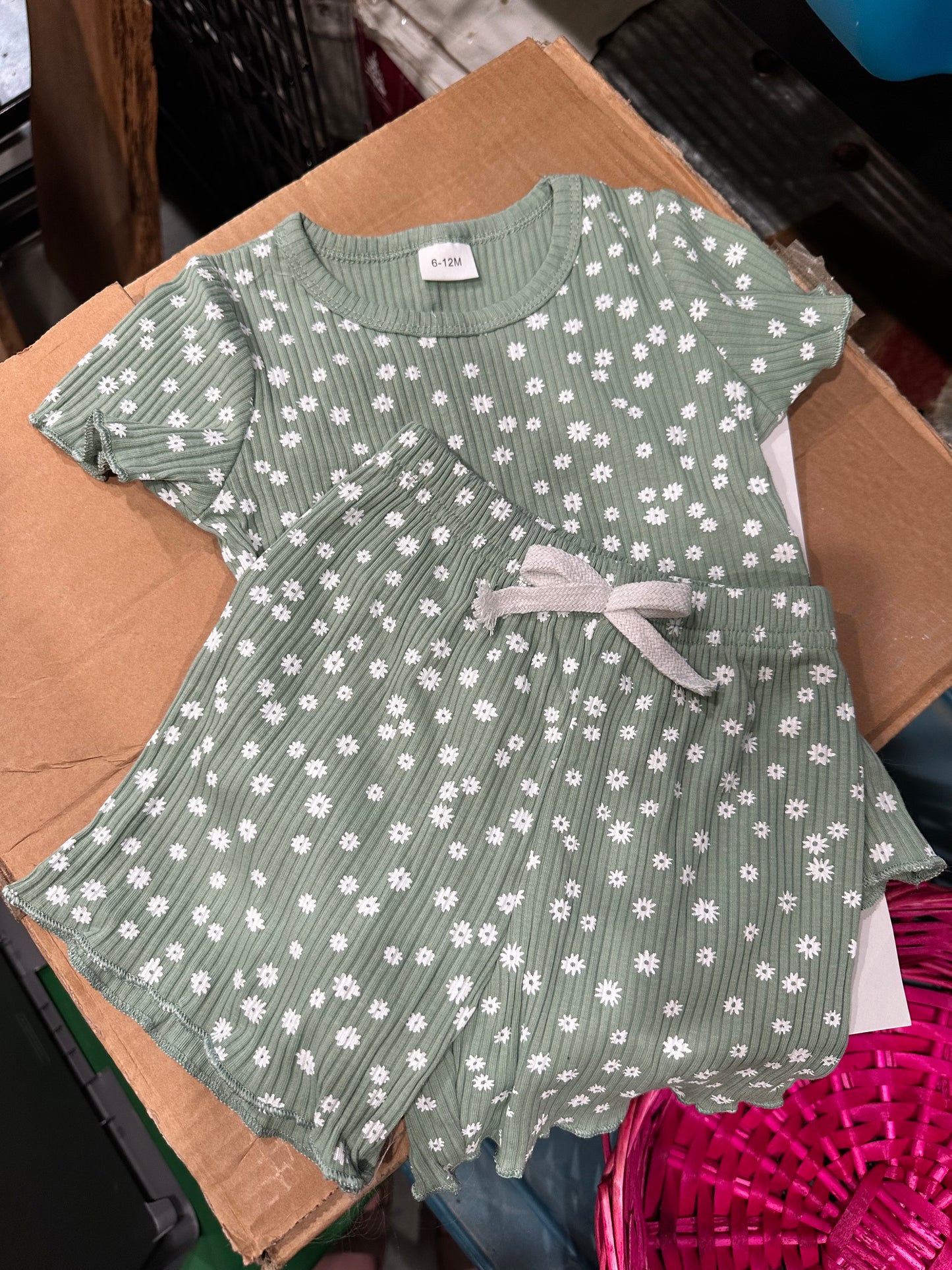 Green Daisy 2 Piece Set